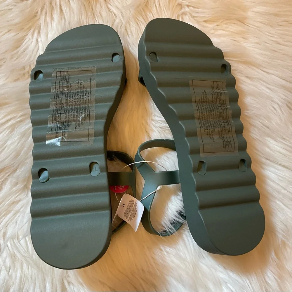 PINK Victoria’s Secret Strappy Platform Sandals - NWT - Size XL 11-12 Faded Sage